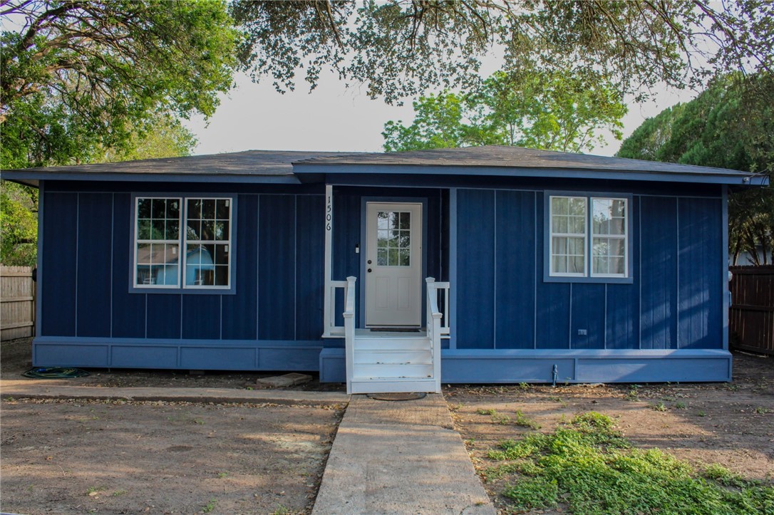 1506 Elvira Street Alice TX 78332