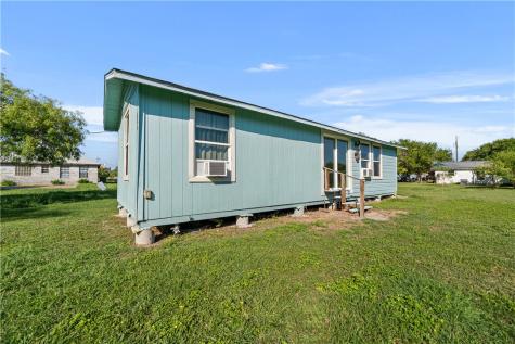 424 First Street Bayside TX 78340