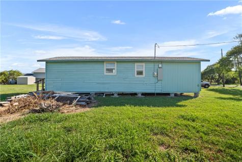 424 First Street Bayside TX 78340