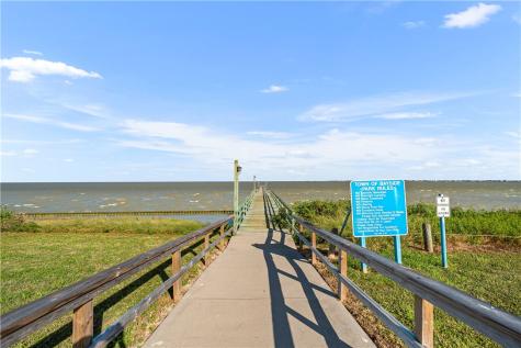 424 First Street Bayside TX 78340