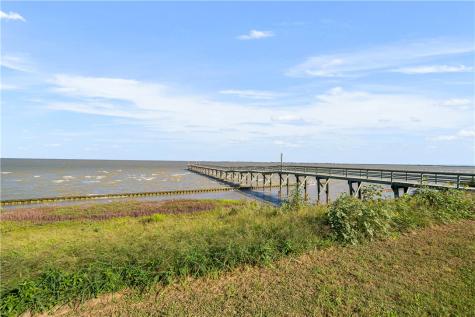 424 First Street Bayside TX 78340