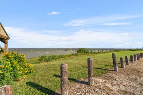 424 First Street Bayside TX 78340