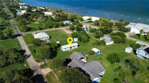 424 First Street Bayside TX 78340