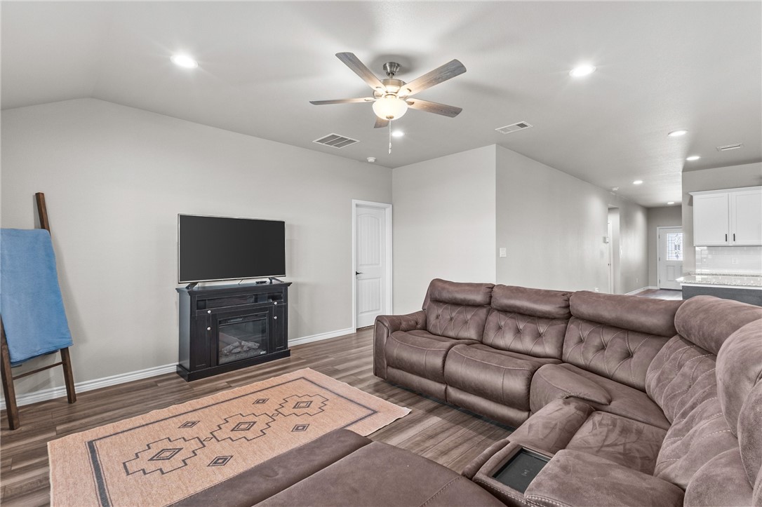 2733 Excelsior Boulevard Corpus Christi TX 78415