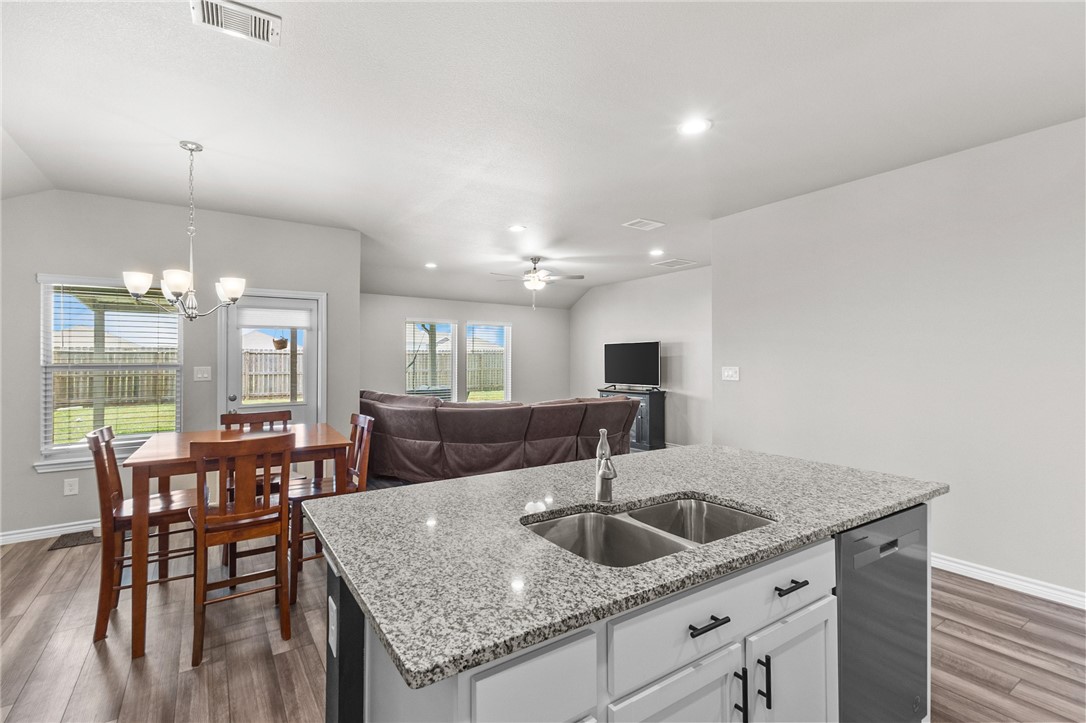 2733 Excelsior Boulevard Corpus Christi TX 78415
