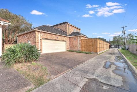 4815 Ocean Drive Corpus Christi TX 78412