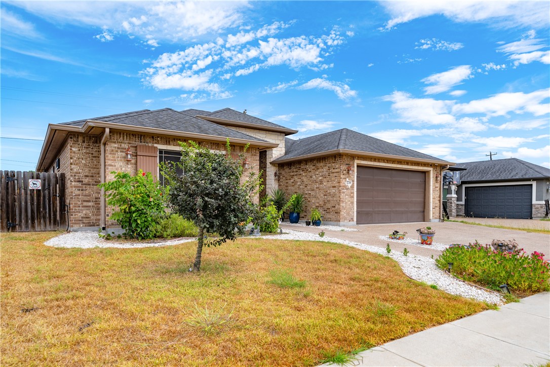 2718 Yeager Drive Corpus Christi TX 78410