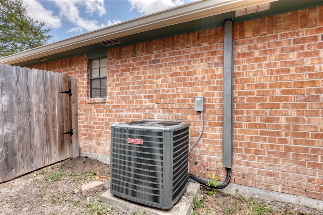 5222 Edinburg Circle Corpus Christi TX 78413