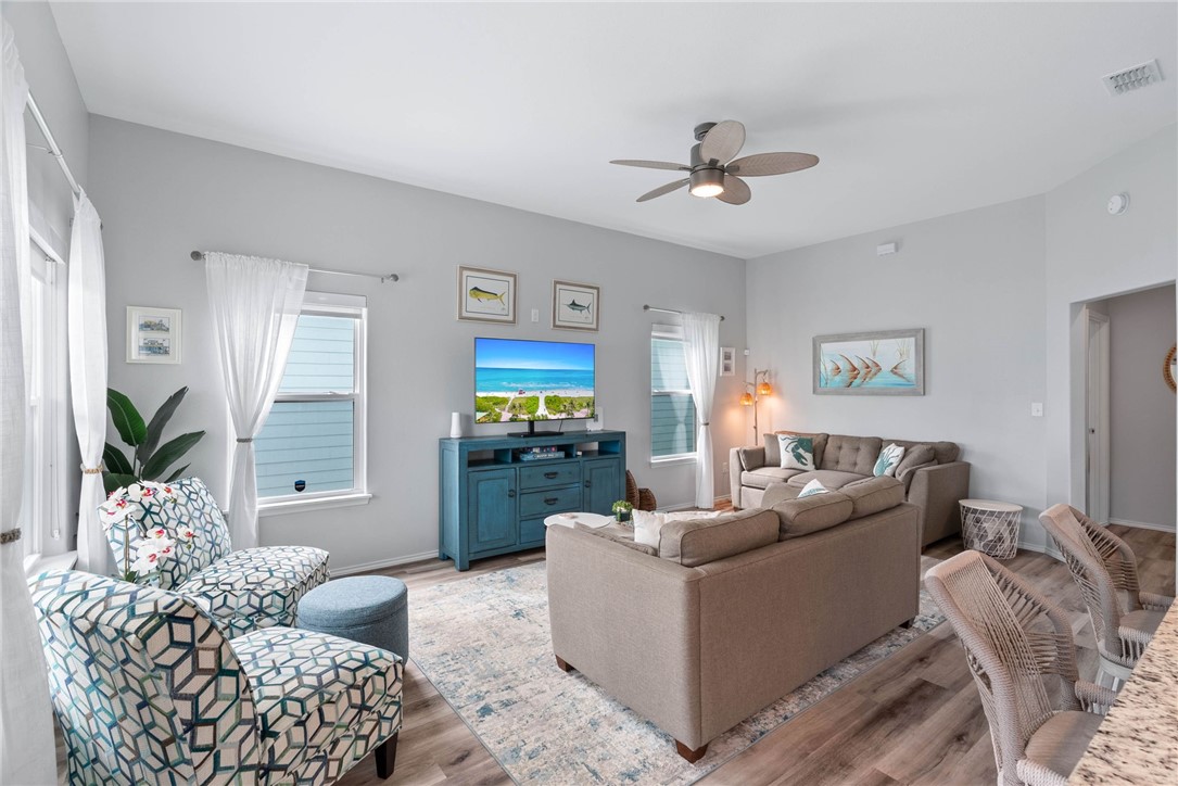 108 Caledonia Rockport TX 78382