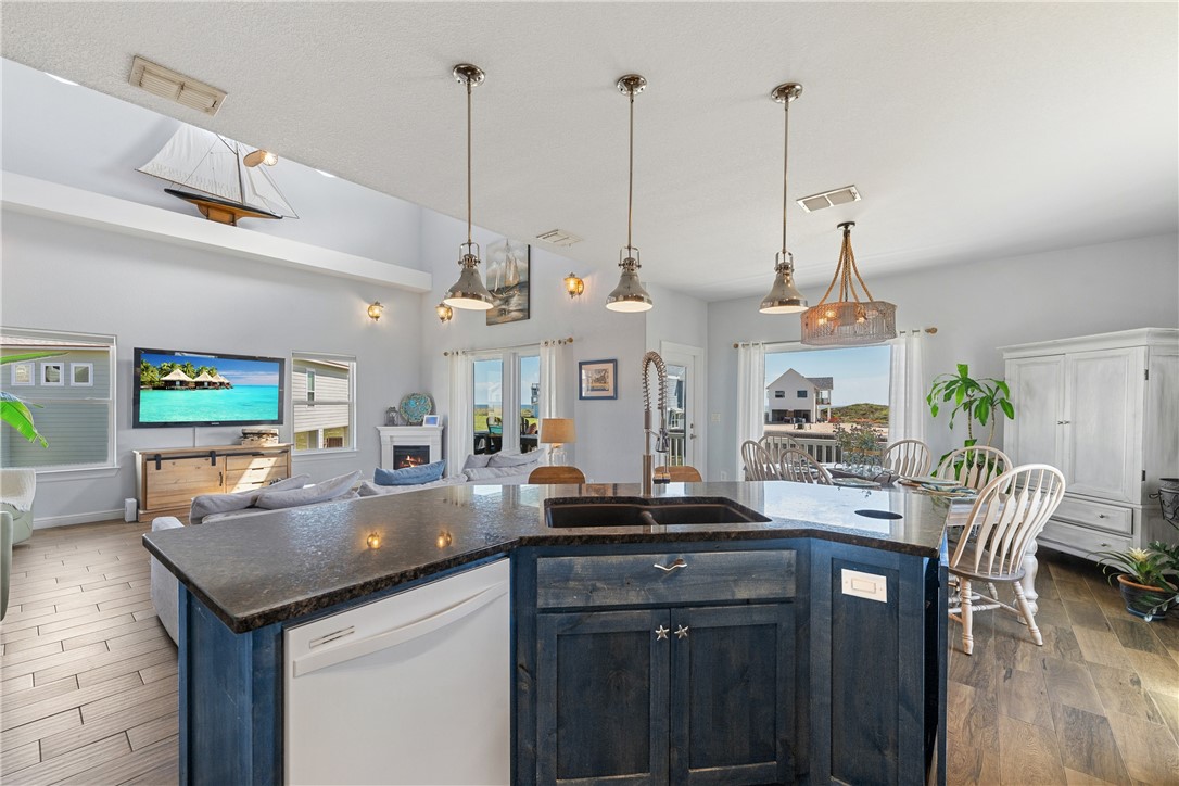 7565 Welkan Cove Port Aransas TX 78373