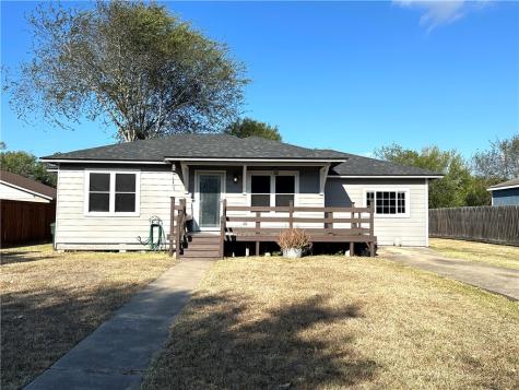533 Tutt Avenue Taft TX 78390