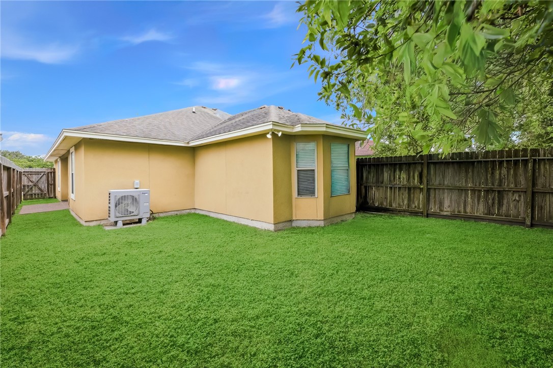 6633 Rhine Dr B Corpus Christi TX 78412