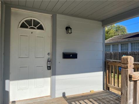 3412 Denver Avenue C Corpus Christi TX 78411