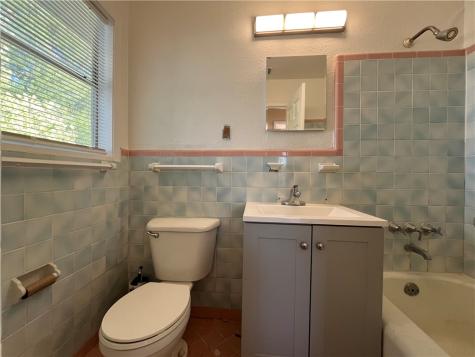 3412 Denver Avenue C Corpus Christi TX 78411