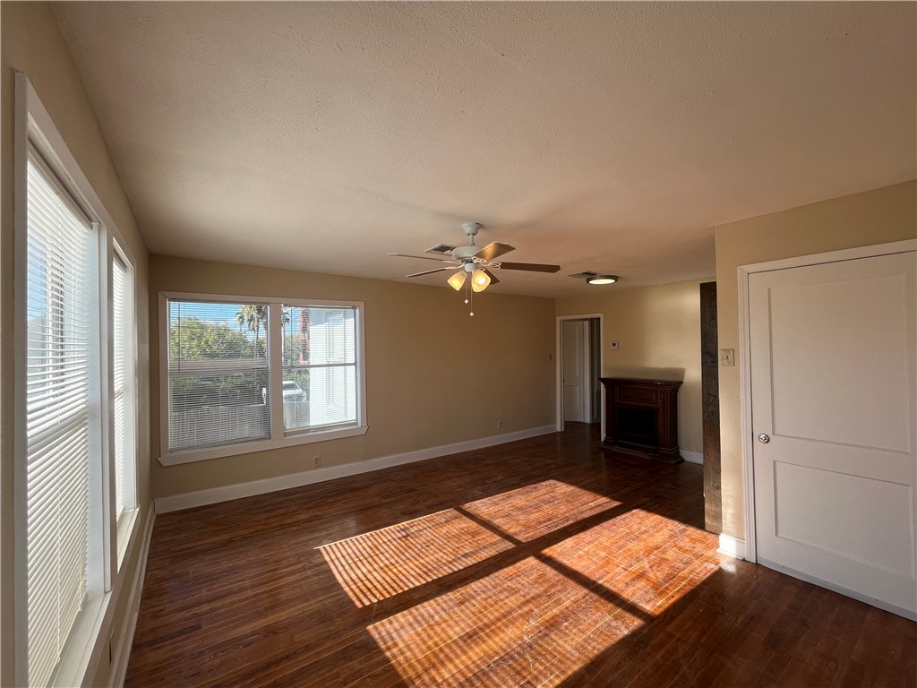 3412 Denver Avenue C Corpus Christi TX 78411