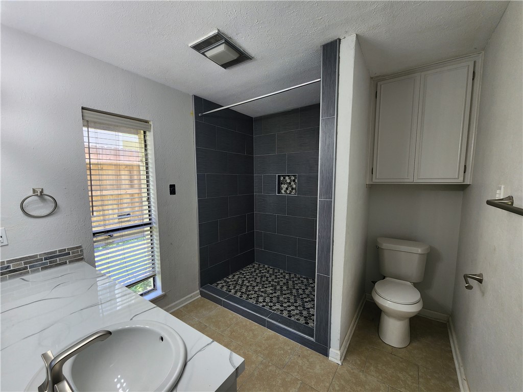 6093 Ennis Joslin Corpus Christi TX 78412