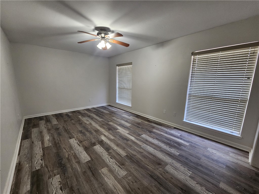 6093 Ennis Joslin Corpus Christi TX 78412