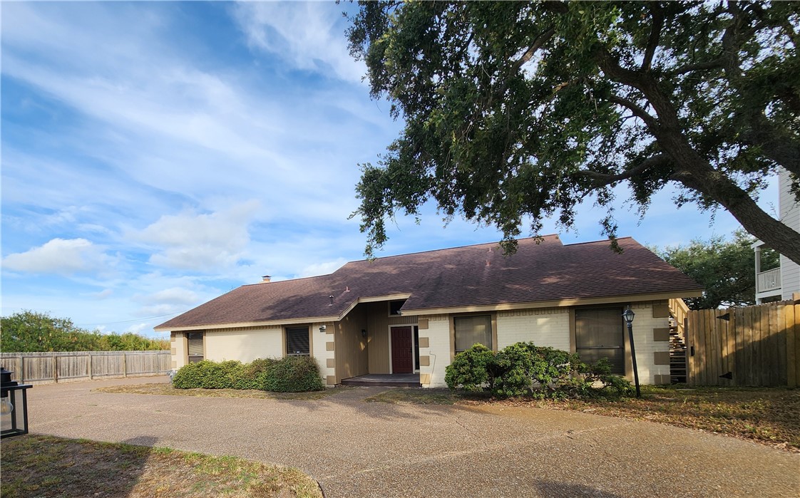 6093 Ennis Joslin Corpus Christi TX 78412