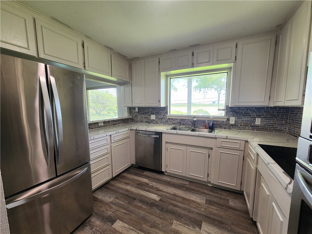 6093 Ennis Joslin Corpus Christi TX 78412