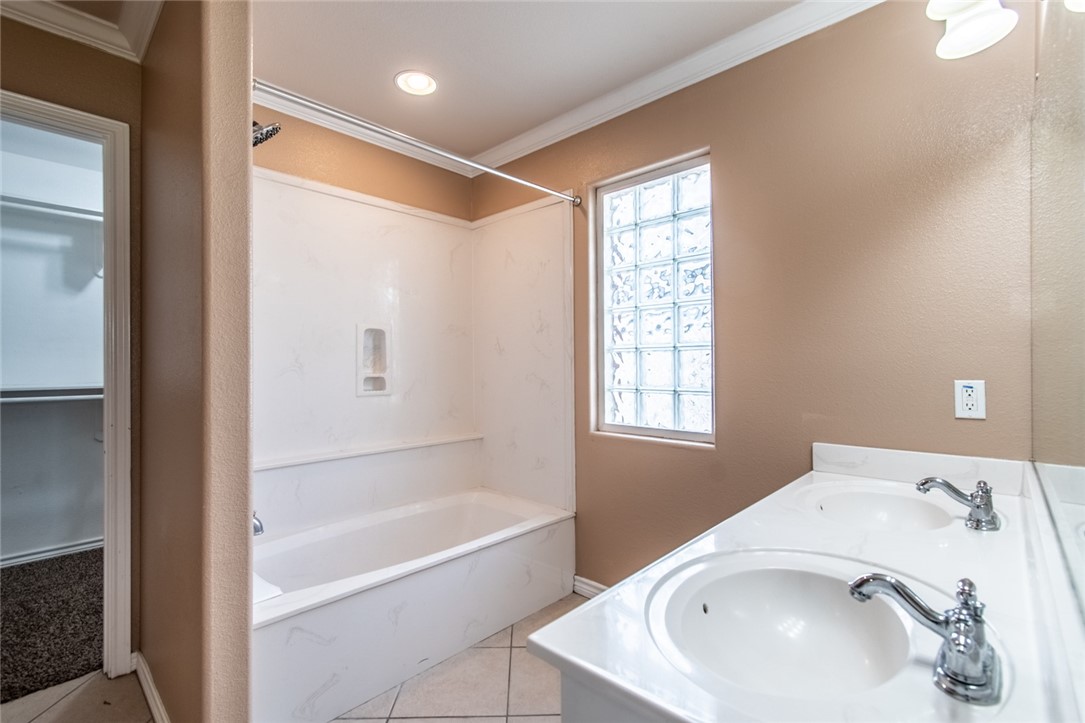2410 Luzius Drive Corpus Christi TX 78418