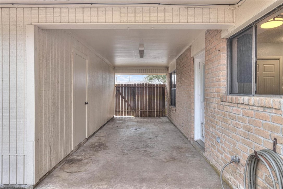 985 Crossbill Street Corpus Christi TX 78418