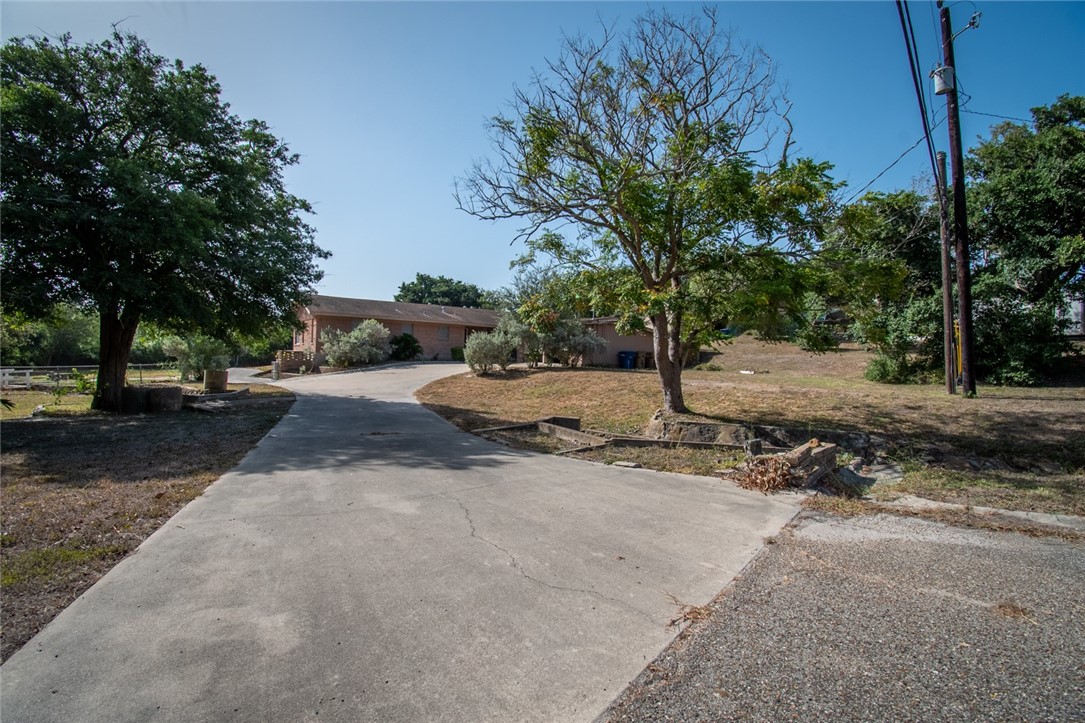 203 E Wildwood Drive Corpus Christi TX 78410