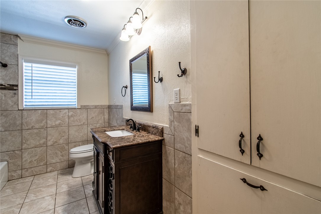 203 E Wildwood Drive Corpus Christi TX 78410