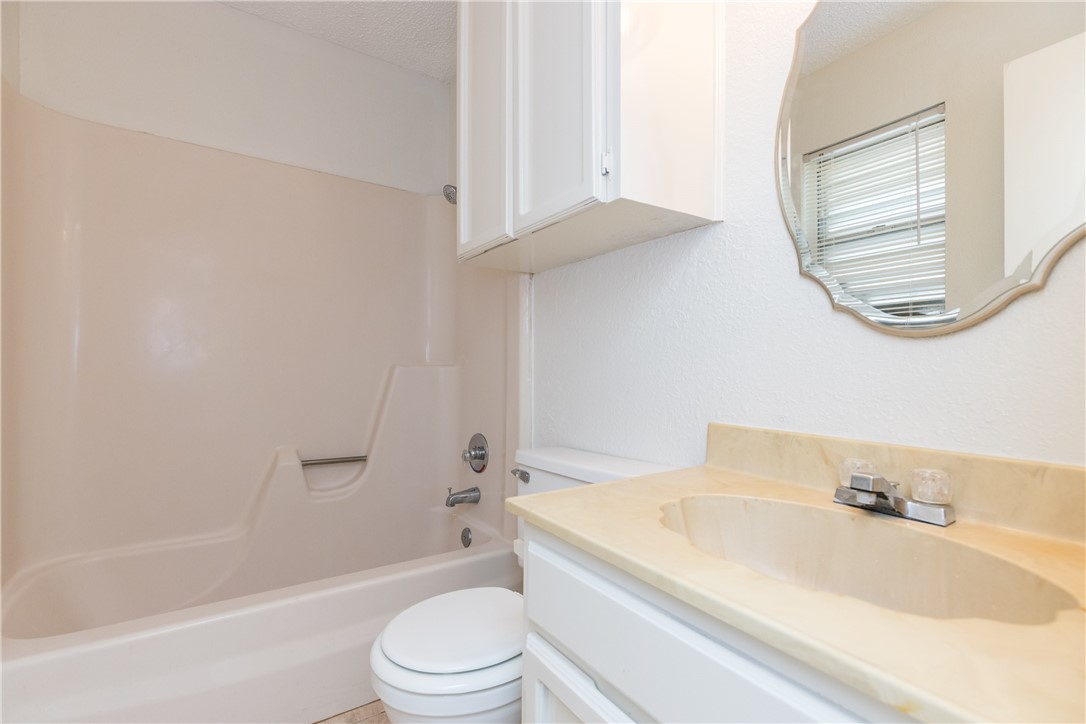 5133 Middlecoff B Corpus Christi TX 78413