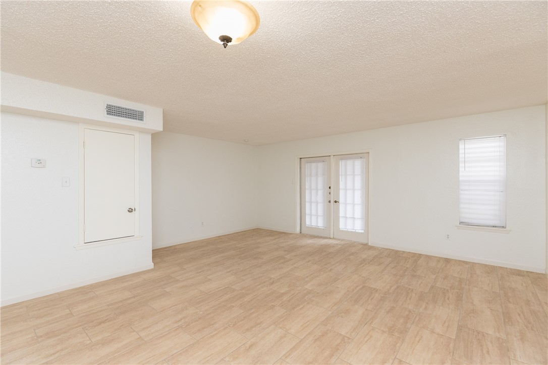 5133 Middlecoff B Corpus Christi TX 78413