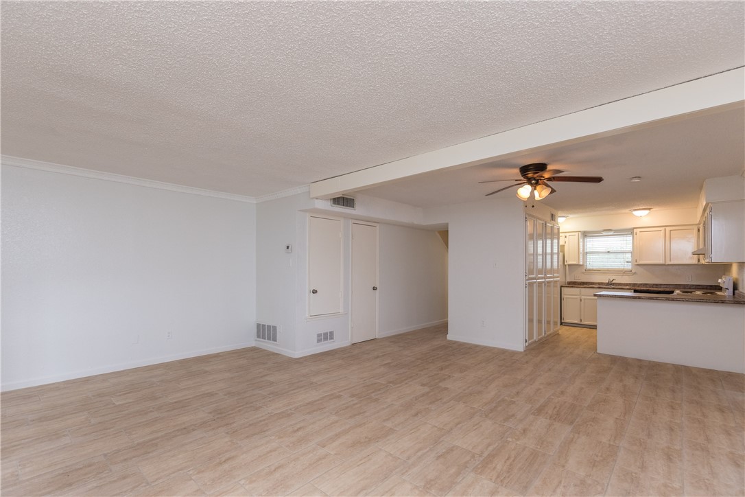 5133 Middlecoff B Corpus Christi TX 78413
