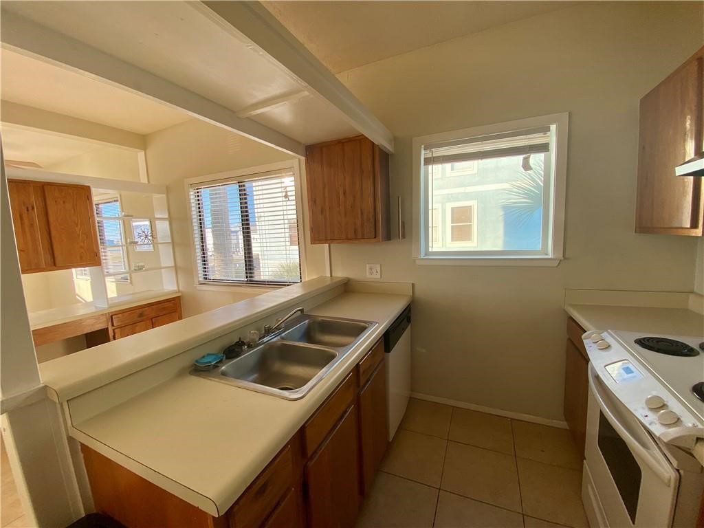 15010 Leeward Drive 607 Corpus Christi TX 78418