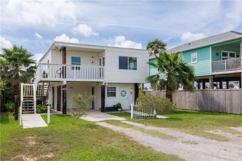 321 S 7th Street Port Aransas TX 78373