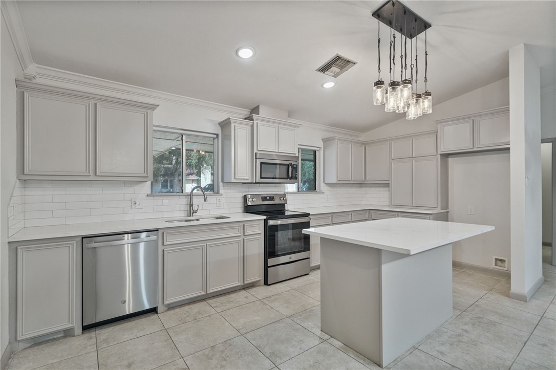4809 River View Corpus Christi TX 78410