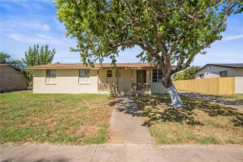 1019 Southcliff Drive Portland TX 78374