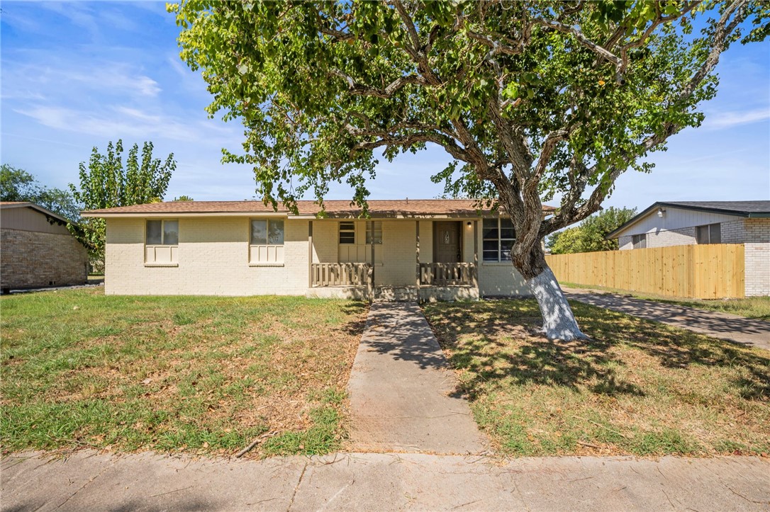 1019 Southcliff Drive Portland TX 78374