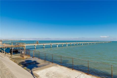 4302 Ocean Drive Corpus Christi TX 78412