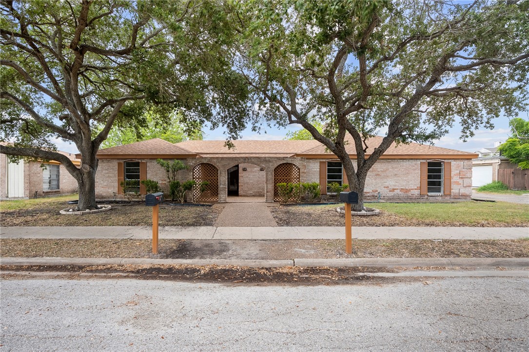 5009 Wingfoot B Corpus Christi TX 78413