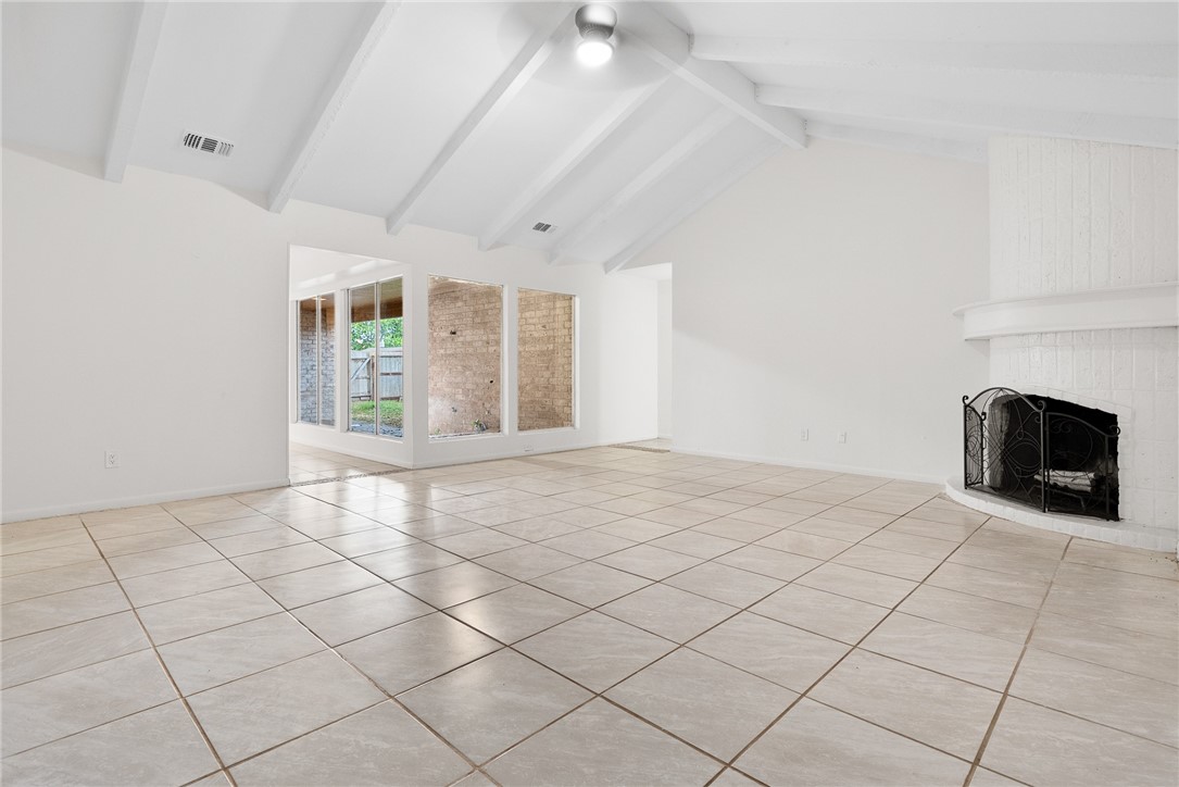 5009 Wingfoot B Corpus Christi TX 78413