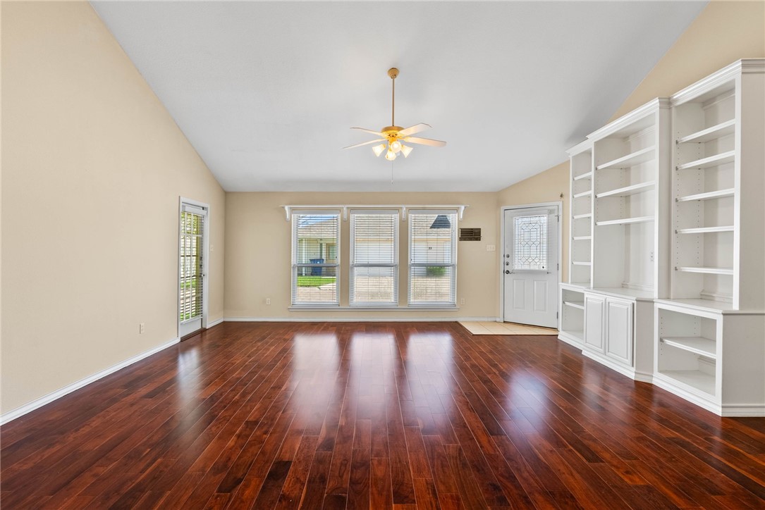 5642 Lipes Blvd Unit #13 Boulevard Corpus Christi TX 78414