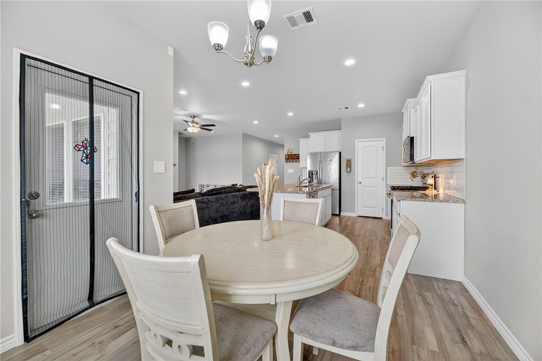 1346 Regents Park Corpus Christi TX 78415