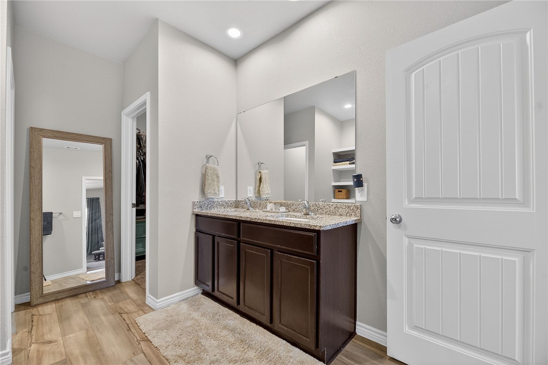 1346 Regents Park Corpus Christi TX 78415