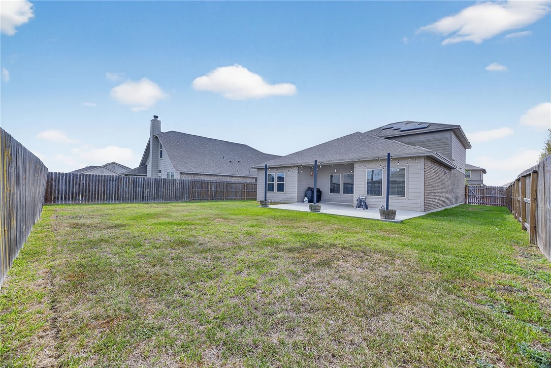 1346 Regents Park Corpus Christi TX 78415