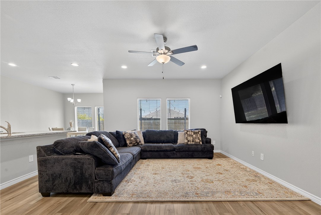 1346 Regents Park Corpus Christi TX 78415