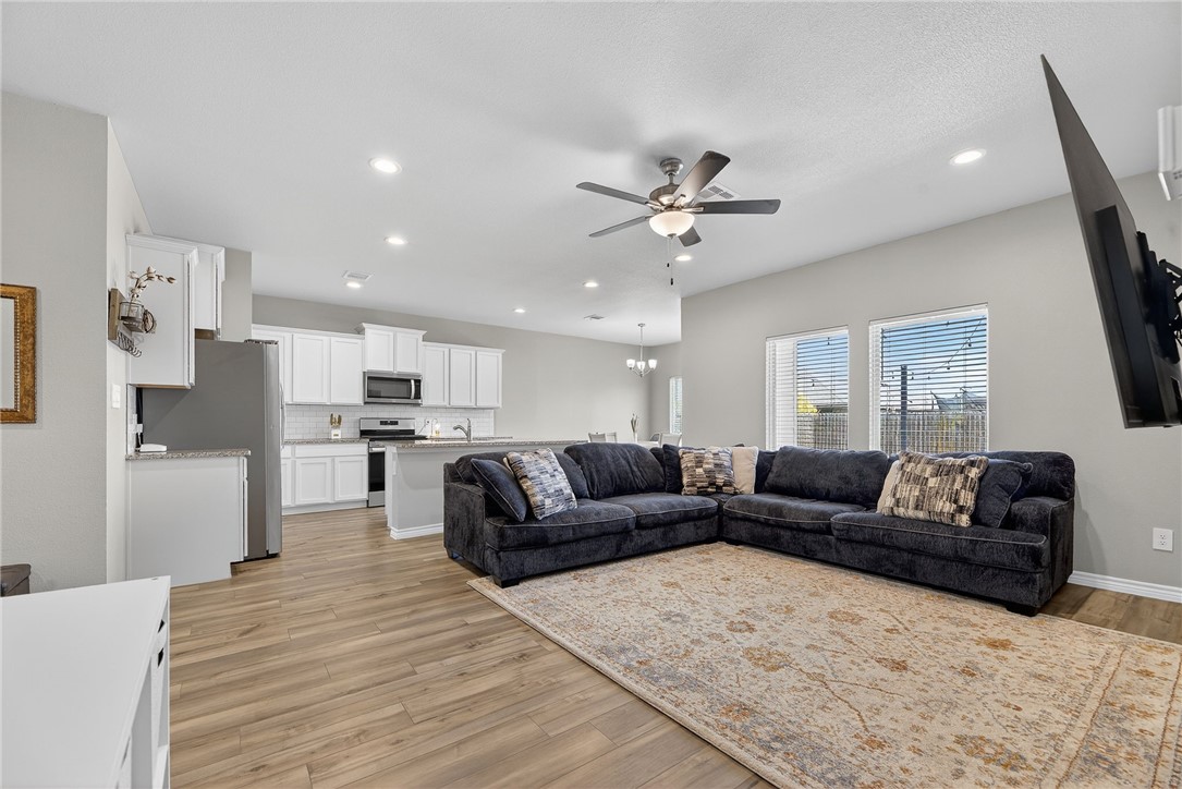 1346 Regents Park Corpus Christi TX 78415