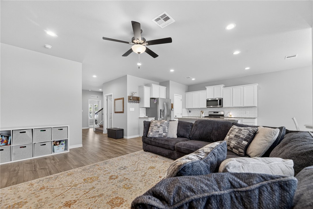 1346 Regents Park Corpus Christi TX 78415