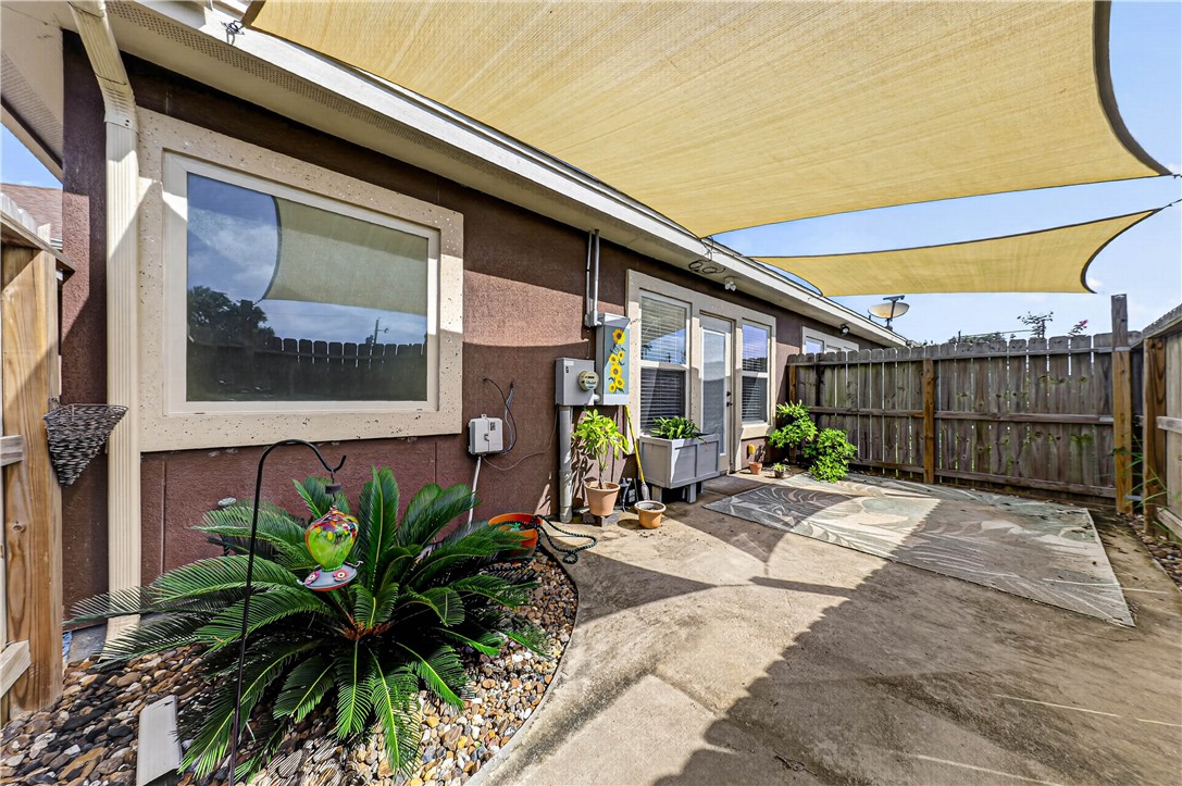 6934 Wooldrige G Corpus Christi TX 78414