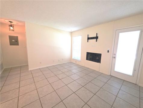 302 Saint Andrews St E-103 Rockport TX 78382