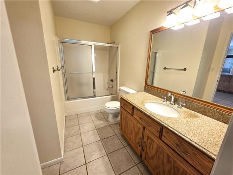 302 Saint Andrews St E-103 Rockport TX 78382