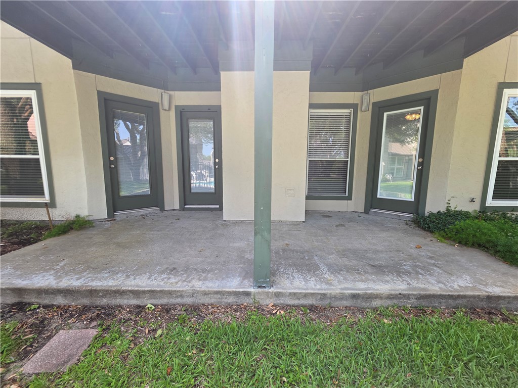 302 Saint Andrews St E-103 Rockport TX 78382
