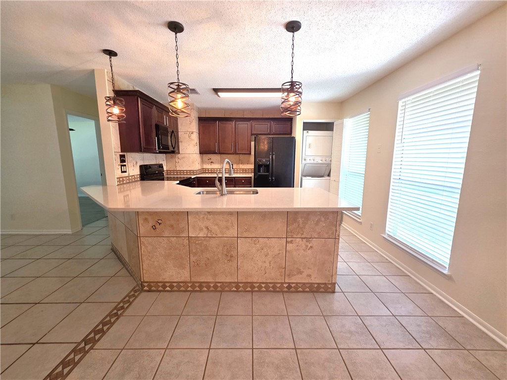 302 Saint Andrews St E-103 Rockport TX 78382